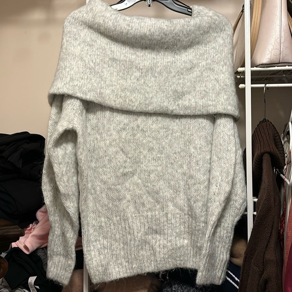 H&M sweater